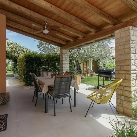 Casa vacanze Nonina Hiza In - Haus Fuer 4 Personen