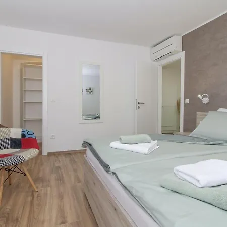 Feriehus Nonina Hiza In - Haus Fuer 4 Personen *