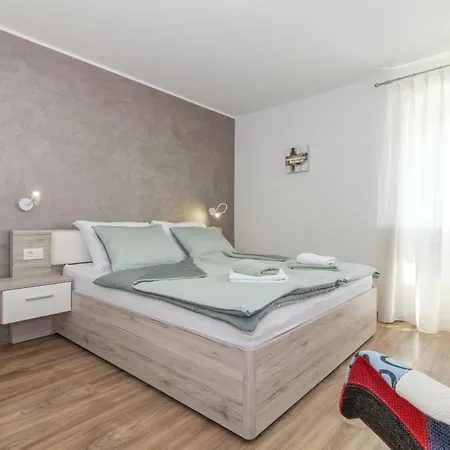 Vikendica Nonina Hiza In - Haus Fuer 4 Personen