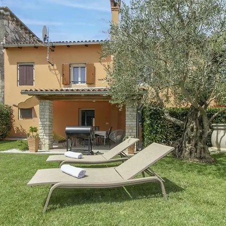 Vikendica Nonina Hiza In - Haus Fuer 4 Personen Porec