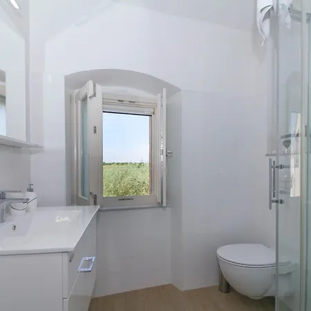 بيت للعطل Nonina Hiza In - Haus Fuer 4 Personen *