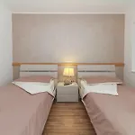 Nonina Hiza In - Haus Fuer 4 Personen Holiday home