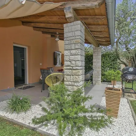 Casa de Férias Nonina Hiza In - Haus Fuer 4 Personen *