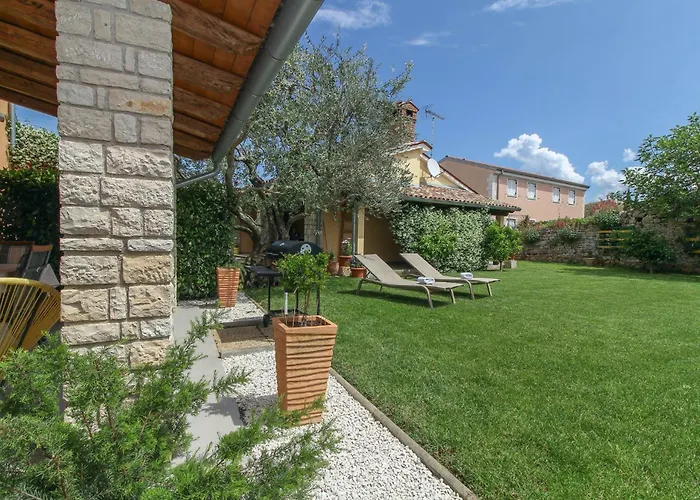 Nonina Hiza In - Haus Fuer 4 Personen